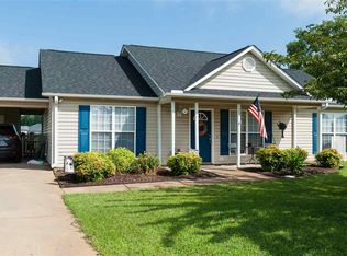 281 Summer Lady Ln, Boiling Springs, SC 29316
