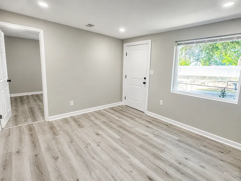 1206 McDuffie Ave — Photo 4