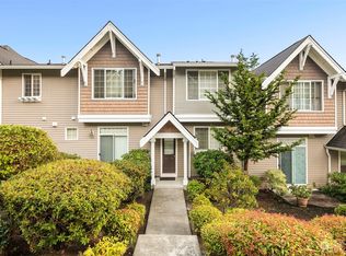 23120 SE Black Nugget Rd UNIT R4, Issaquah, WA 98029