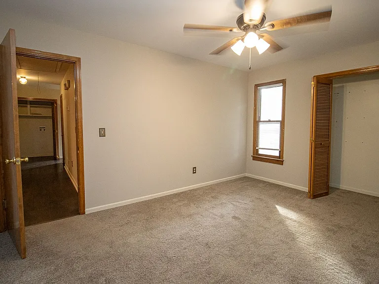 140 Land Of Lakes Cir — Photo 22