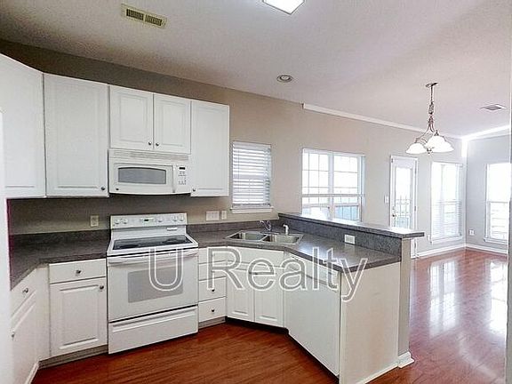 5th image of 7236 Rock Island Rd