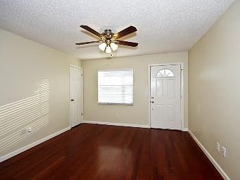 5th image of 2520 Highlawn Ave