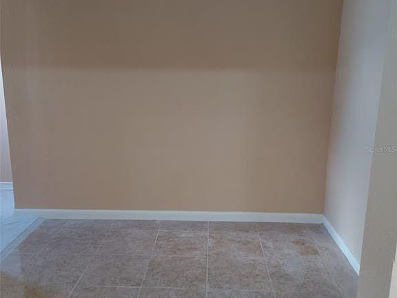 5th image of 635 Durango Way