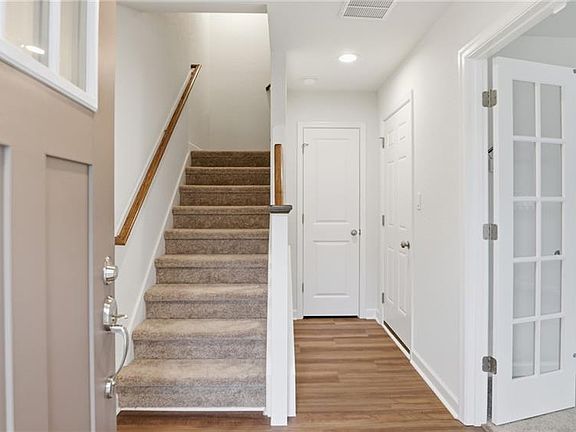 3rd image of 1007 Serene Rd #101