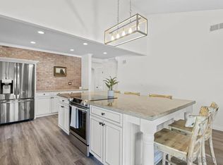 621 Palmbark St, Vista, CA 92083