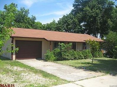 1st image of 851 Sommerset Dr