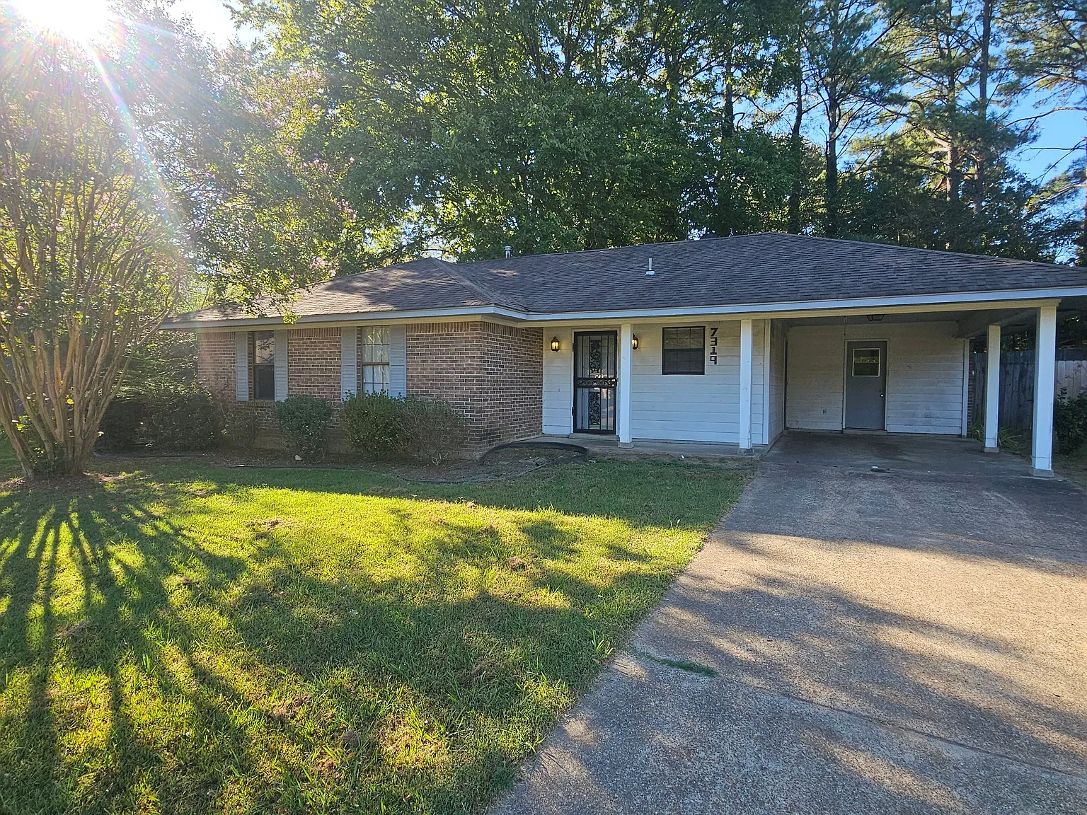 3 bed, 1.5 bath, 1080 sqft, $1,500 — Photo 2