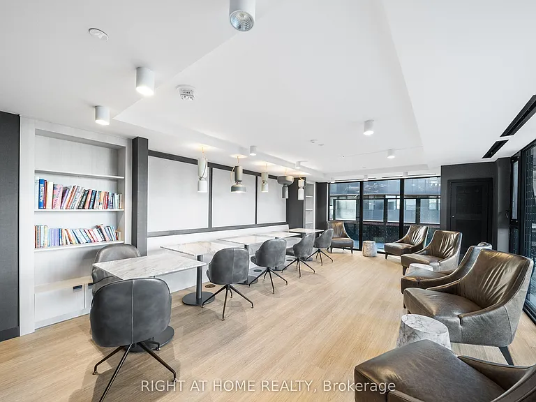 8 Tippett Rd #202 — Photo 7