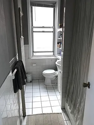 Rented by Green Line Realty | media 20