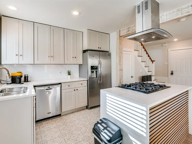 706 Cedar Hill Ave — Photo 5