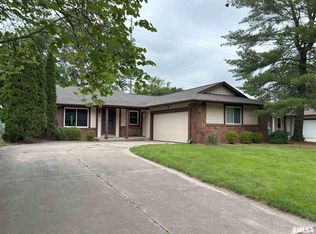 229 Bristol Dr, Springfield, IL 62702