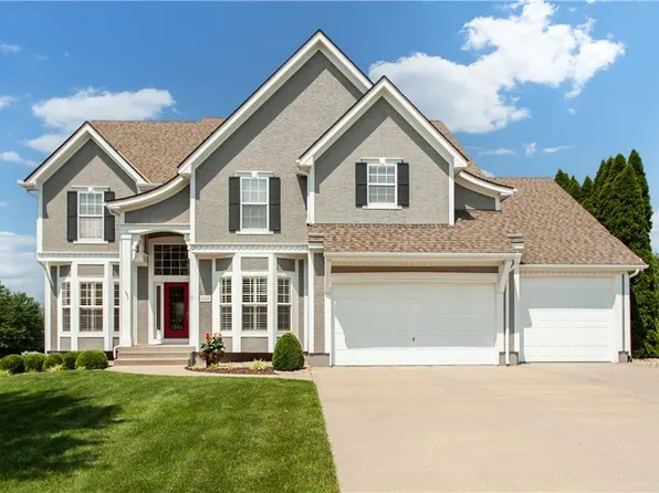 4240 NE Suwannee Dr, Lees Summit, MO 64064