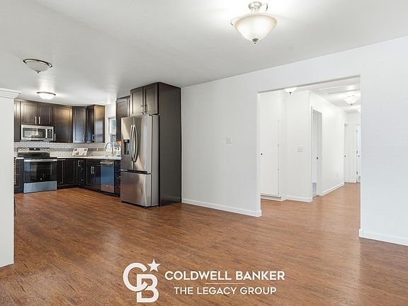 4th image of 3631 Carmel Dr