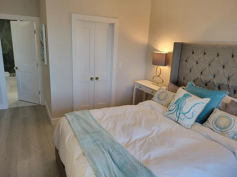 1 Beach Dr SE #801 — Photo 15