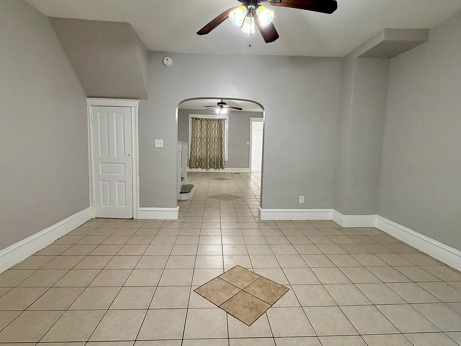Spacious 4-Bedroom Paschall Rental with Large Backyard — Photo 3