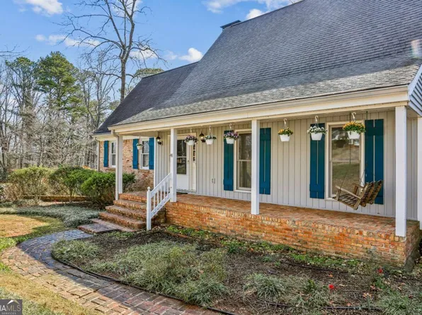 5622 Williamsburg Dr, Norcross, GA 30093