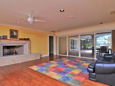 121 S Warbler Ln, Sarasota, FL, 34236