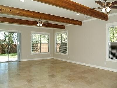 4th image of 303 1/2 Zennia St