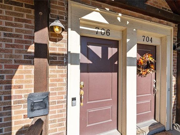 2nd image of 706 W 46th St #706