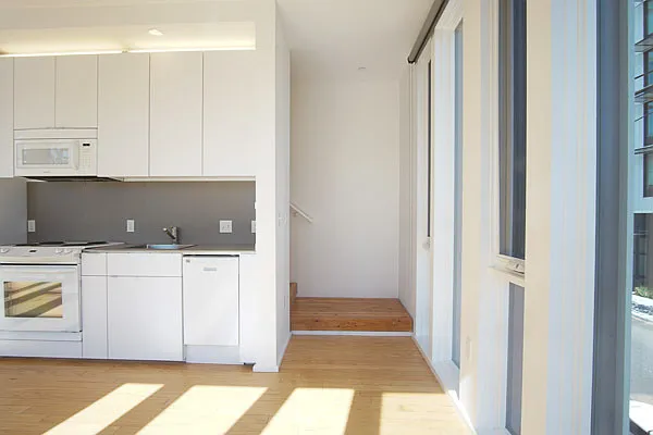 1906 NW Overton St #A — Photo 6