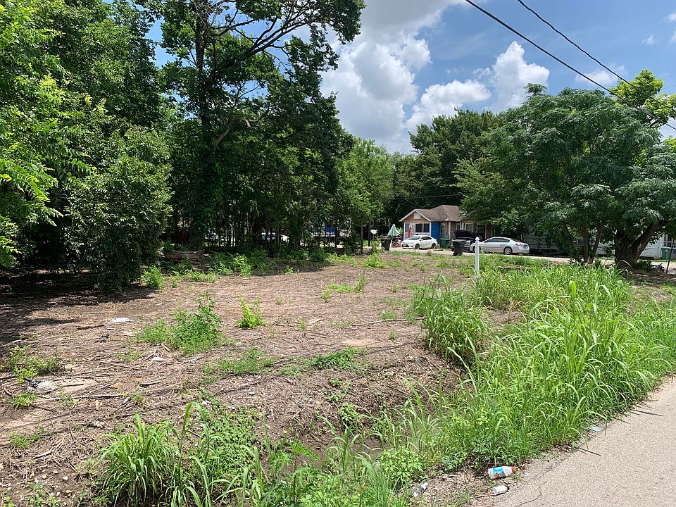 2nd image of 3411 Lee St