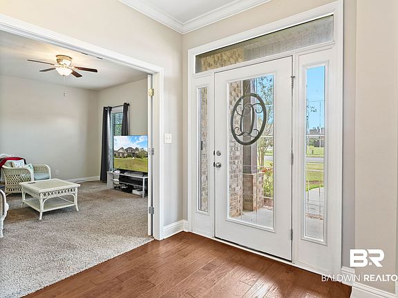 4th image of 9682 Cumbria Dr