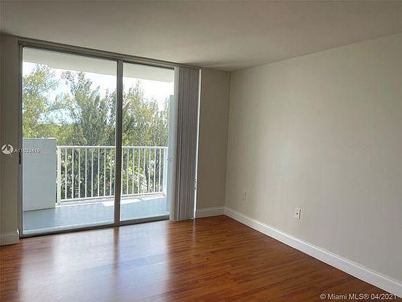 5th image of 1300 NE Miami Gardens Dr