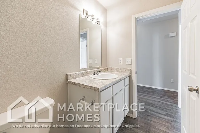 981 E Starling St — Photo 29