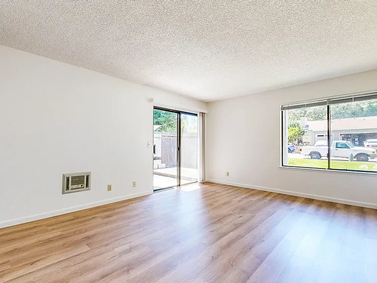 1565-1583 Neotomas Ave — Photo 13