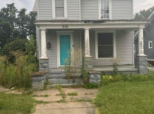 916 E Beardsley Ave, Elkhart, IN 46514