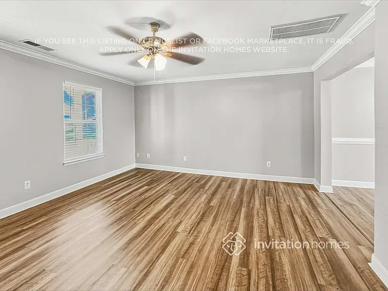 410 Queens Dr SW — Photo 5