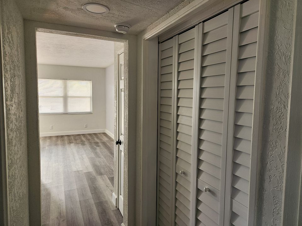 Hallway closet, bedroom