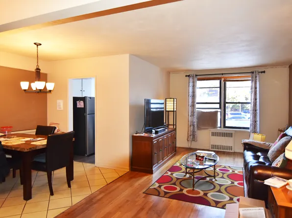 2719 East 28th Street image 1 of 17