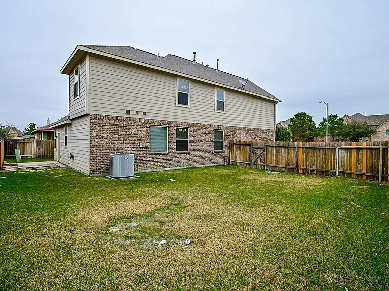 6026 Baileys Run Ln — Photo 34