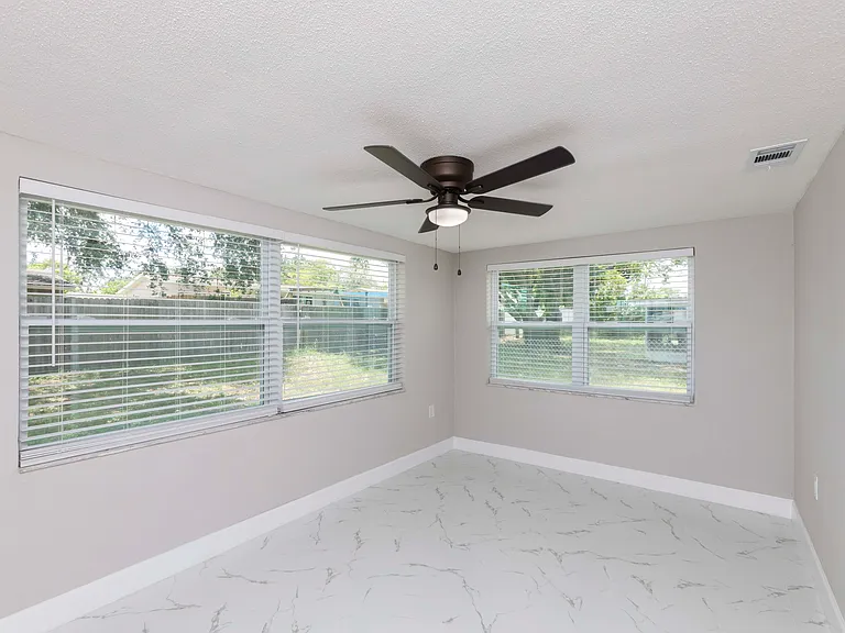 9026 Rainbow Ln — Photo 14