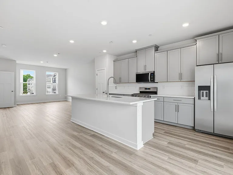 524 Cooper St — Photo 2
