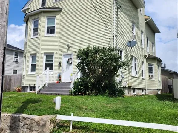 26 Saint Mary St, West Warwick, RI 02893