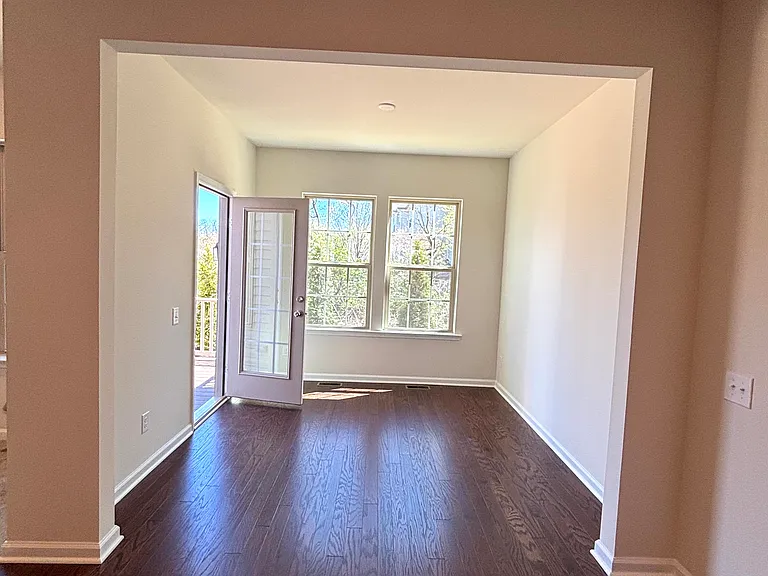 122 S Buck Tavern Way — Photo 9