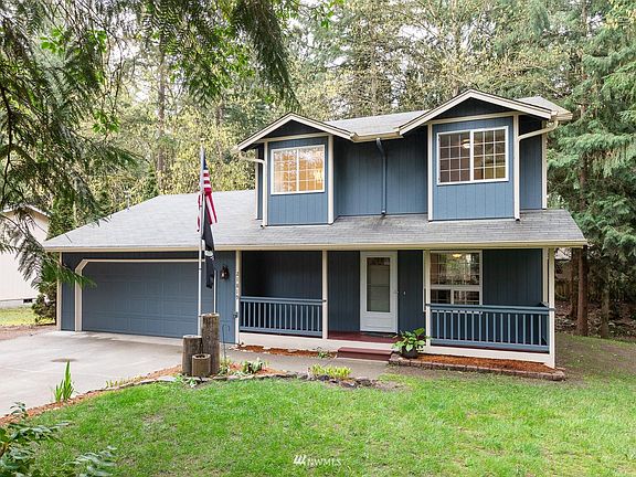 2nd image of 21819 Crest Ln SE