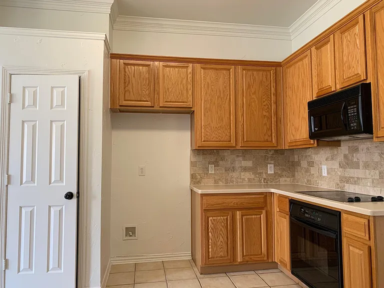 6009 Stone Trace Ln — Photo 7