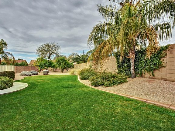 3rd image of 3322 E Menadota Dr