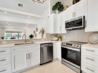 15465 Lake Magnolia Pl, Delray Beach, FL 33484