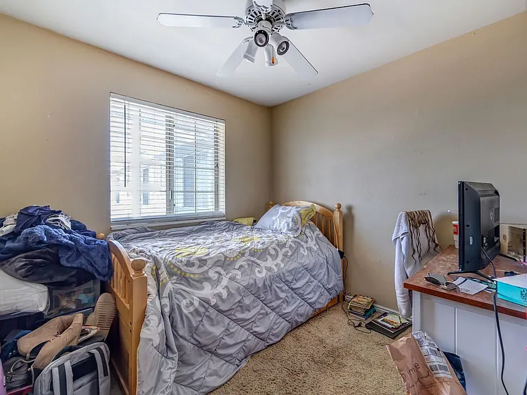 642 N 200 E #302 — Photo 7