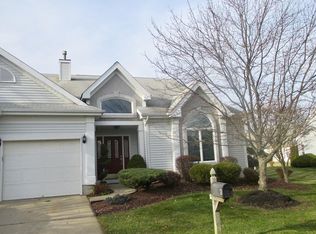 6 Birmingham Ln, Monroe Township, NJ
