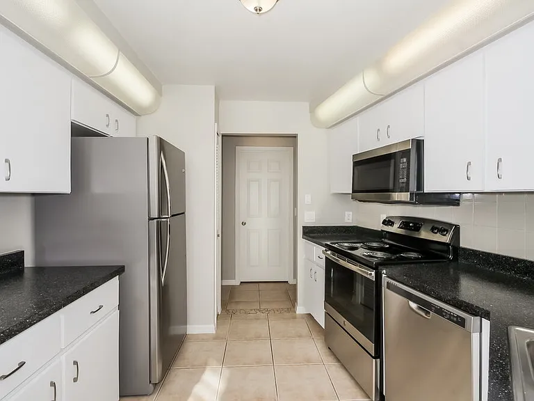 848 Guild Dr — Photo 7