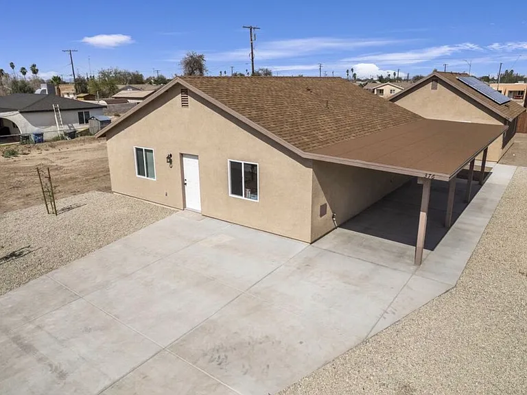 386 E Heil Ave — Photo 15
