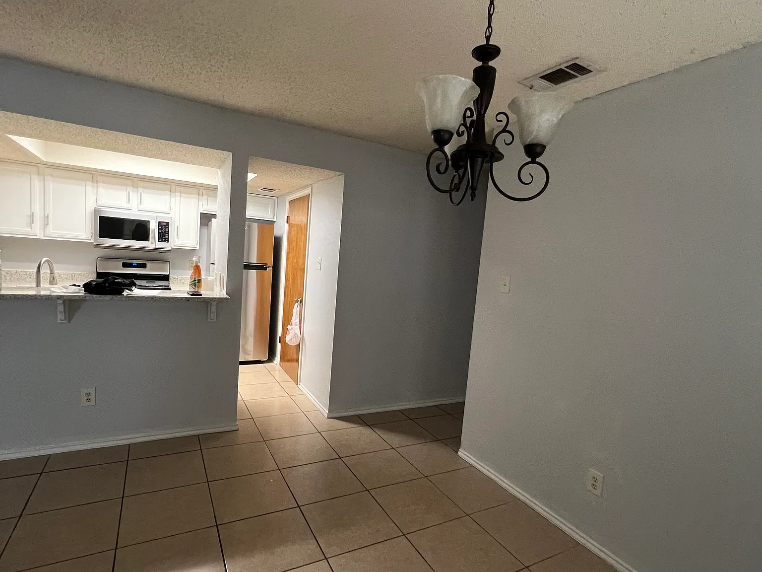 2 bed, 1000 sqft, $1,450 — Photo 4