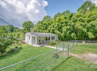 1380 Old Dana Rd, Hendersonville, NC 28792