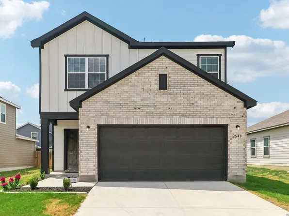 2540 WINDLE LN, Seguin, TX 78155