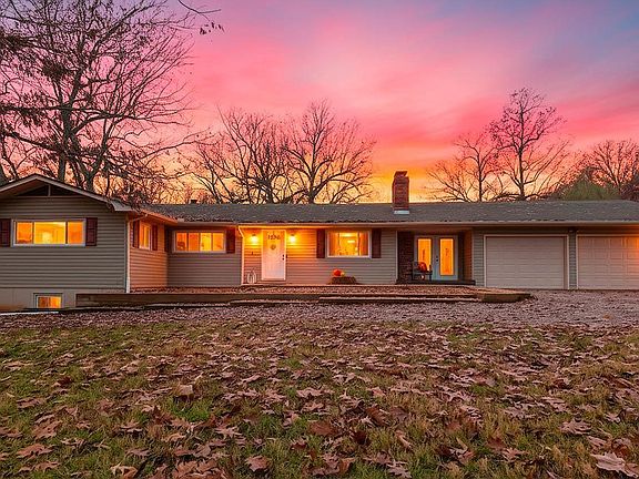 3rd image of 390 Hidden Hill Rd